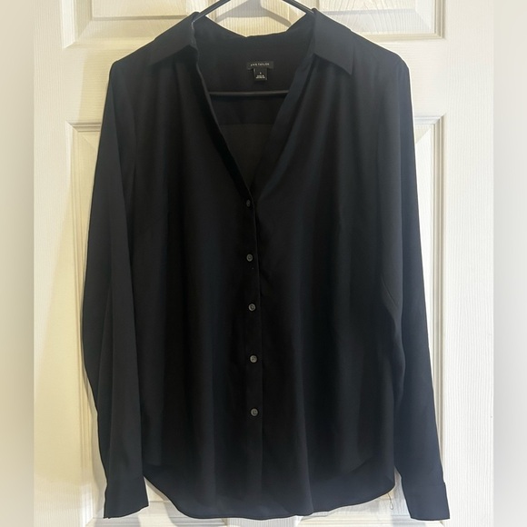 NWOT Ann Taylor Women’s Elegant Black Button-down Collared Blouse Sz. Small - Picture 1 of 6